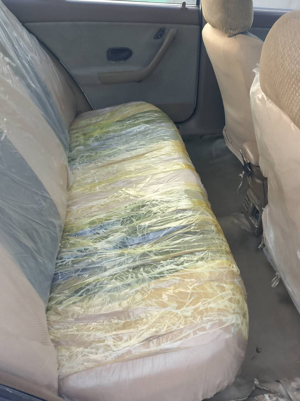 السلام عليكم يا طيبين سمند موديل 2011 مكينه بيه دخان ابيض وبيه تبديل الجاملق الامامي  بجهت العبري وبيه دحجه من وراء بس ما واصله للحوض ابد وهذا كل تفاصيلها لحد يكلي اشبيهه ما بيه المكان النجف قضاء المشخاب السعر 35 وبيه مجال للشراي للاستفسار هذا رقمي وتصل ***********
