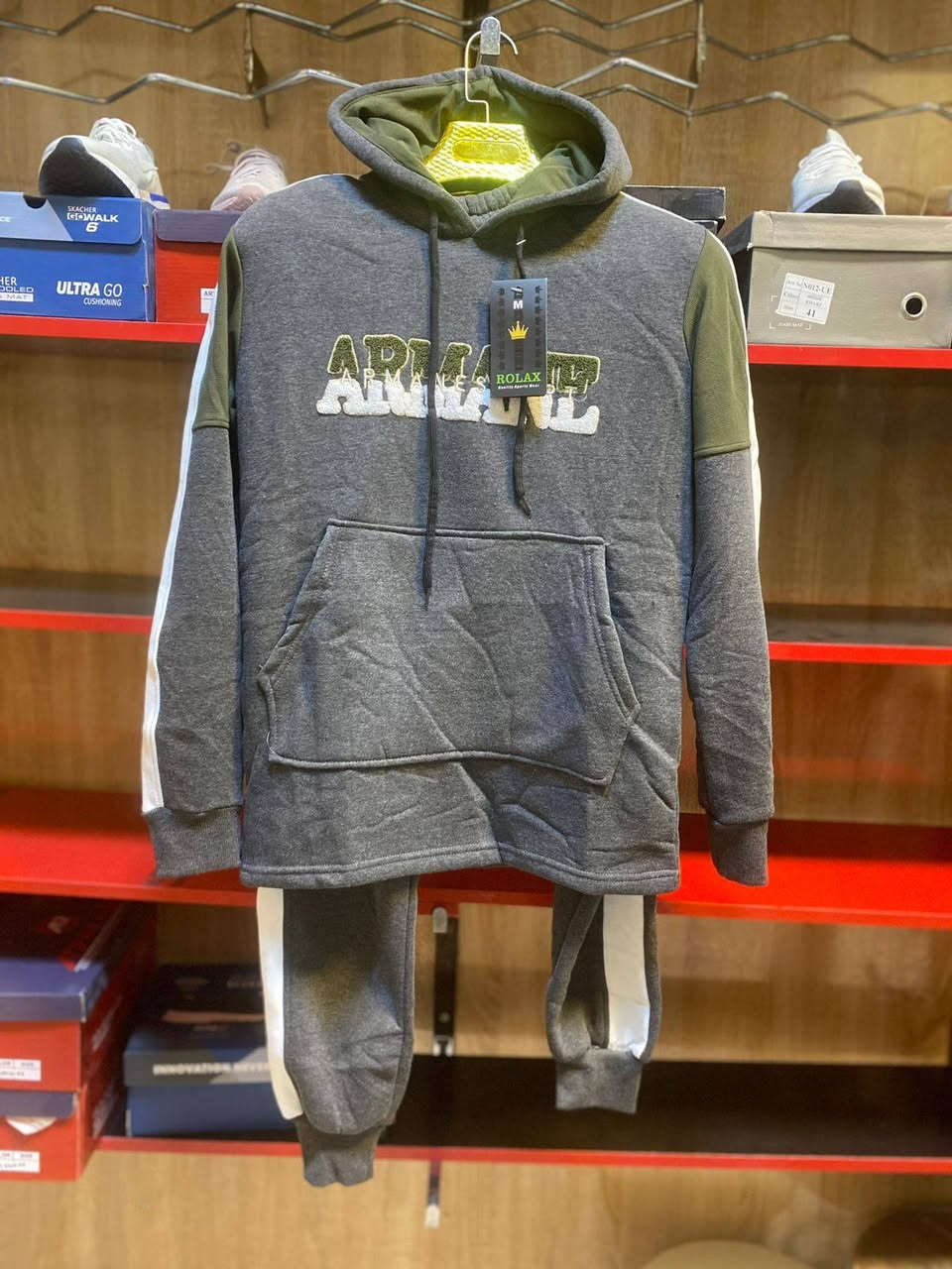 سلام عليكم
متوفر اتراكات شبابيه تركي درجه اولى  قياسات  ( M L Xl  XXl ) ابيع درازن او  شلعه وحده كميه خير من الله السعر قيم باليرضي الله واخذ 
للستفسار ***********
