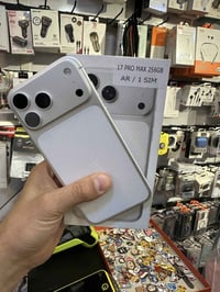 Iphone 17 pro max 256GB اللون سلفر عربي شرق أوسط AF بطارية 100 ولا مرة...