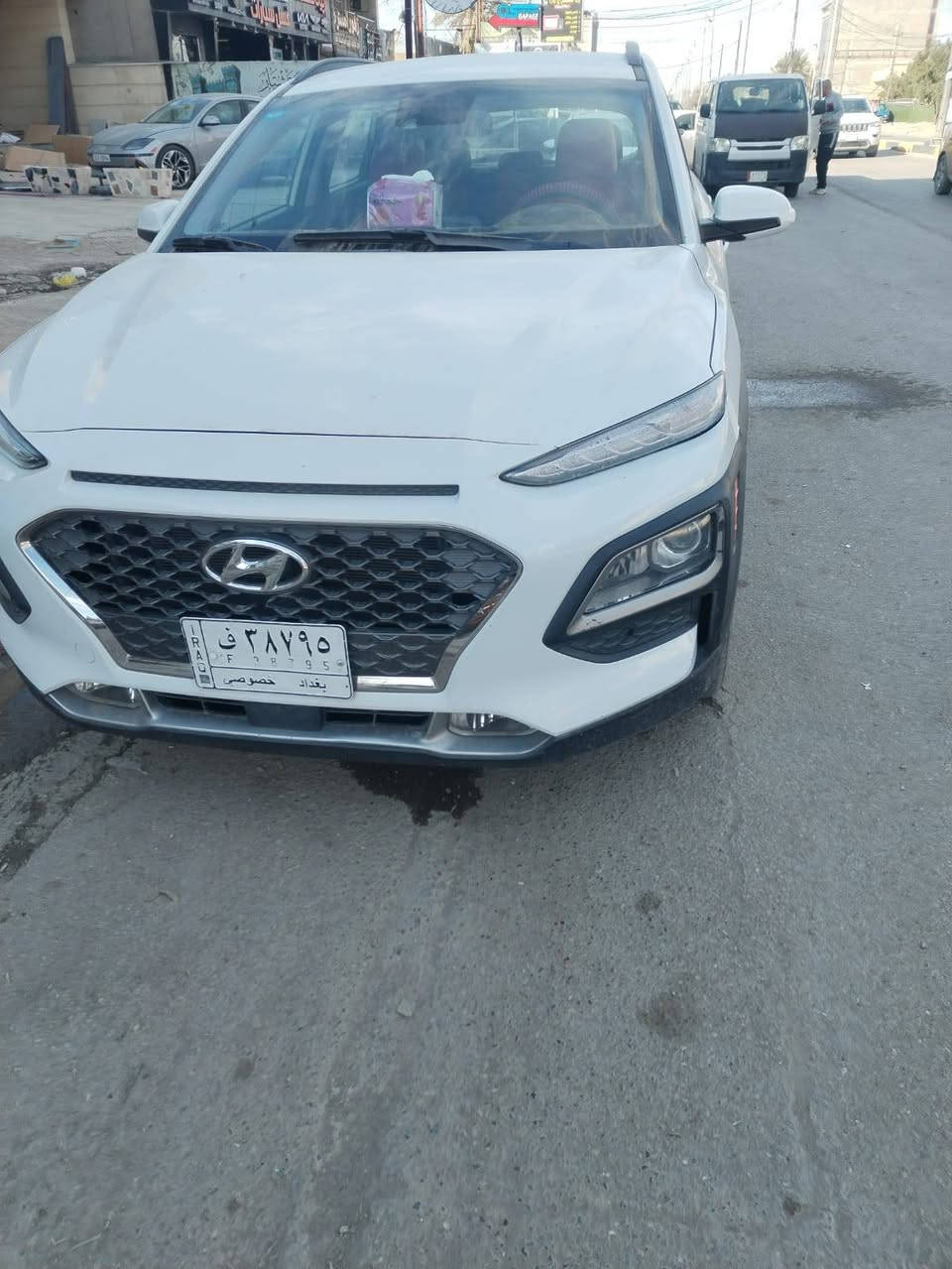 كونا موديل 2020 وارد امريكي تفاصيل حادث موضح بصور رقم بغداد بسمي سعرها 145 وبيها مجال ***********
