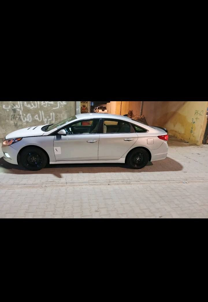 سلام عليكم سوناتا موديل 2016  وارد امريكي محرك 2400 حادثه جاملغ وبنيد والبنيد ماله ما مدل نفسه بس مرجعينه على البارد مكينه وكير كفاله السياره بئسمي شرط التحويل رقم نكليزي تريد شقال ثلج السعر 123 وبيه مجال مكاني بصره مناوي لجم رقمي ***********
