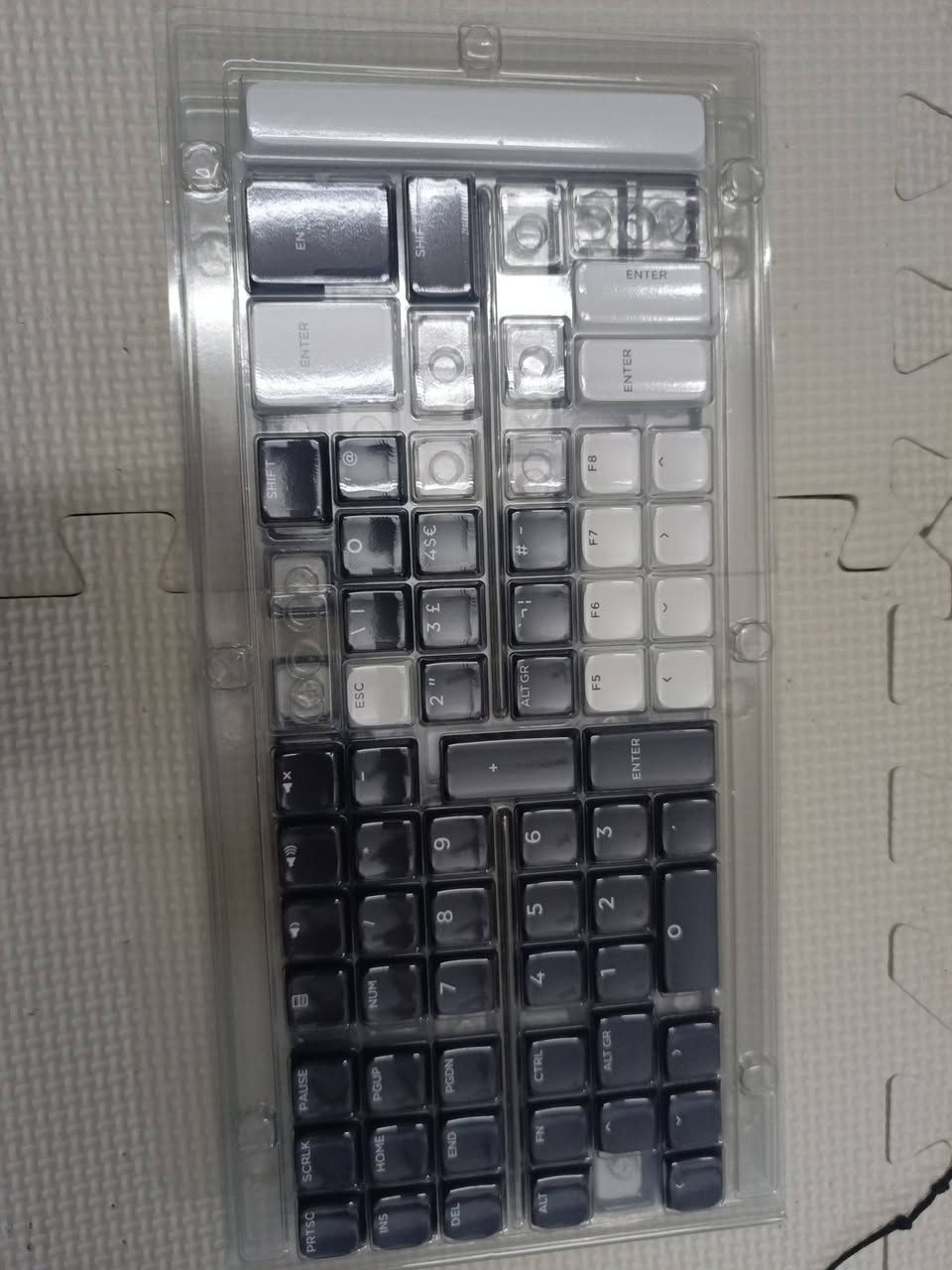 كيبوردات مختلفة باسعار مناسبة


**إذا كنت صاحب هذا الإعلان وتريد حذفه لأي سبب، رجاءا أرسل رسالة إلى الدعم الفني**