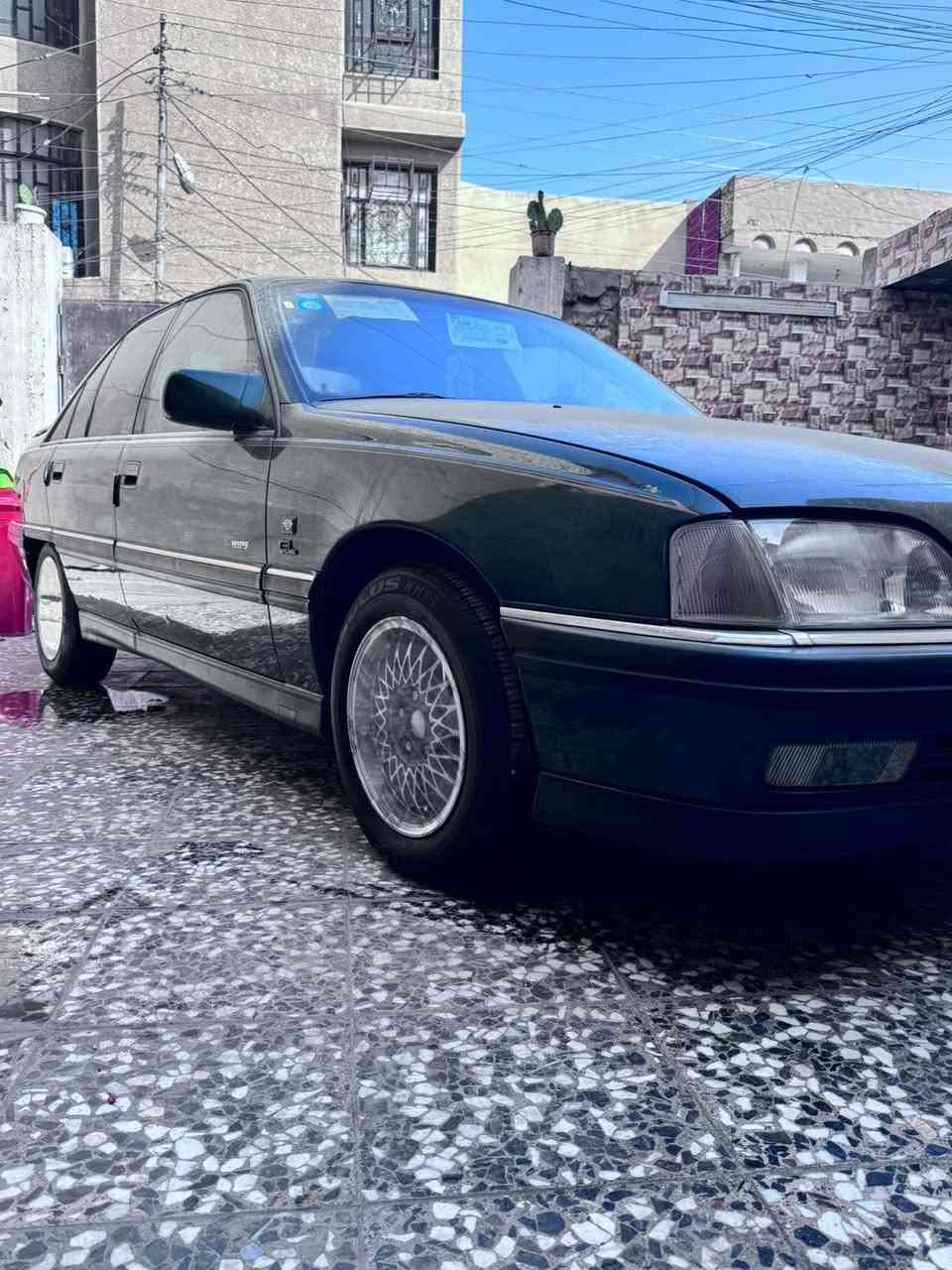 اوبل اوميكا موديل 1991 محرك 20 للبيع
فول مواصفات صبغ فقط خلف باب السكن بدون حادث بدون كلير صبغ بلادي سنويه الى 2029بأسمي تحويل مباشر تخم تاير جديد صدر جديد هزه جديده
سقف سلايت كهربائي طكتين
4 جام كهرباء شغال 
سنتر لوك
منظومه زينون 
ماشيه 260 الف كيلو حقيقي
السعر 78 ورقه 
***********
