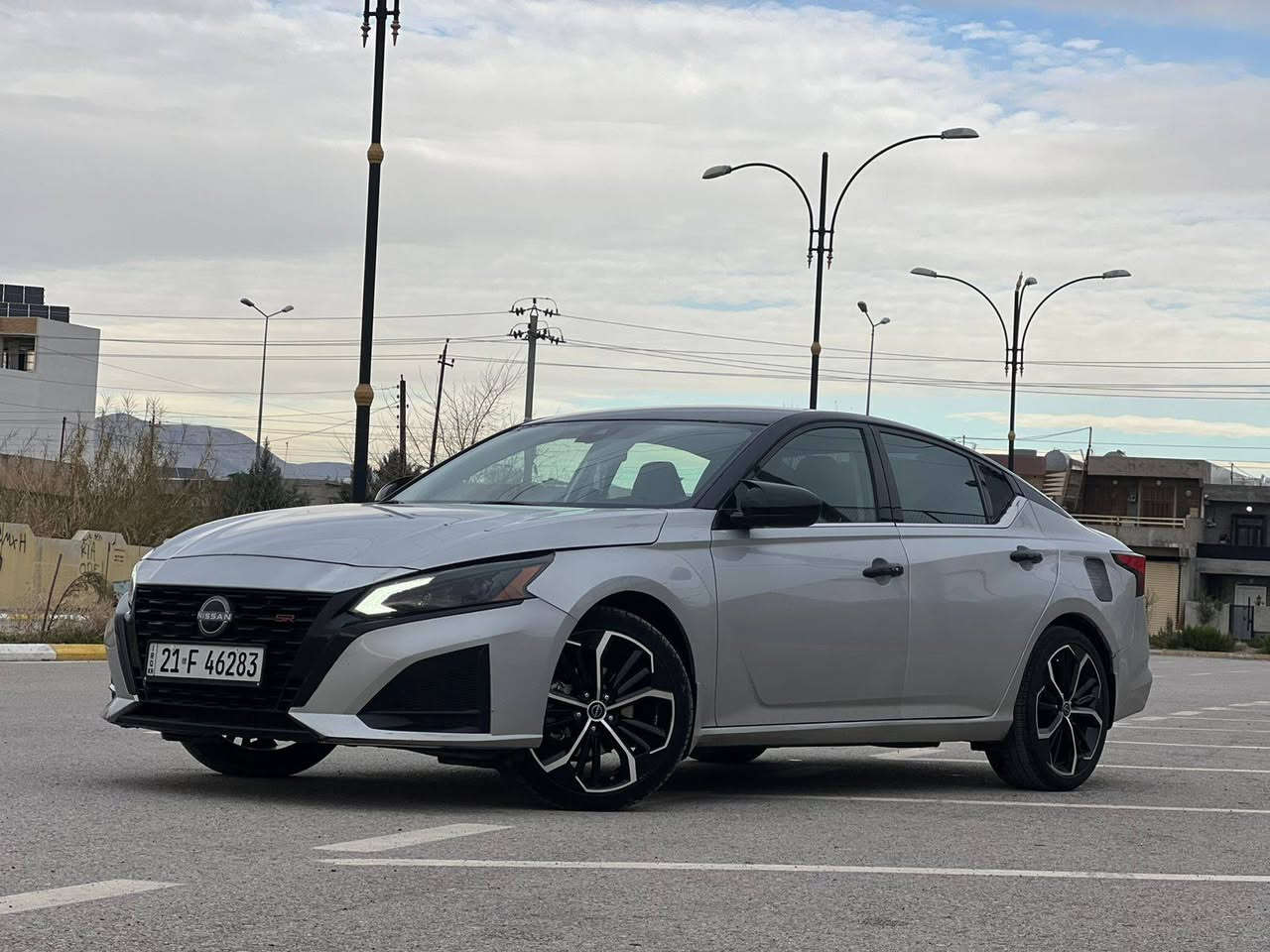 نیسان ئاڵتیما  2023
مواسەفات: SR  sport 
ڕەنگ ؛ سیلڤەر تایبەت
یەک  چەمەلەخی پشت سایق بۆیاخە ، دەرگای پشت سایەق گۆڕاوە بە بیلاد.
سەیارەکە پێش و پشت کەپسە ئێرباگی هیچی نەتەقیوە هەمووی سەلامەتە. گێر و مەکینە و پێشی بە شەرت.
گێر ئۆتۆماتیکو عادی(شفتی سەرسوکان) 
ڕاداری ٣٦٠
کامیرای دواوە 
ئۆتۆ برێک پێش و دوا
ئاوێنە رادار
ئەپڵ کارپلەی ، ئەندرۆید 
تەحدید سورعە 
کامل تەحەکومی سەر سوکان 
جامی پشتەوە هیتەرە 
کوشنی جەلد ، کوشنی سایق کارەبای 
بەسمە و شەغال
ڕاداری تایەکان

سعر لە کۆمێنت داوابکە ڕاستەخۆ بۆت دیت 📩 

ئاگادارکردنەوەی سەرنجی سایق
کۆنترۆلی خزان
ویلی ١٩ SR بیلادی لەسەرە
لایت زینۆن ئۆتۆ فول لایت
سەیارەکە ٥٩ هەزار کم ڕۆشتووە 
سەنەوی تا ٢٠٣٠
 
ژمارەی خاوەنی 
 ***********
 ***********
