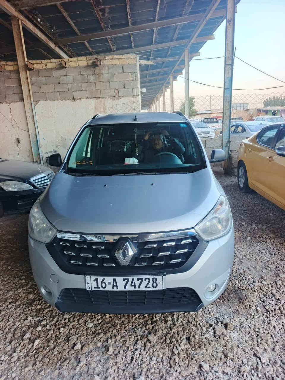 ياالله
السلام عليكم
رينو لودجي
موديل 2019
كفاله عامه
كير عادي
مكينه تبريد حداديه
تخم تاير 
رقم قادسيه 
اني مكلف بالنشر
والرجال عارضها ب100 وبيها مجال
***********
***********
مكان الديوانيه الحمزه الشرقي
