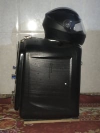 صندوك دلفري • خوذة • لقلاب