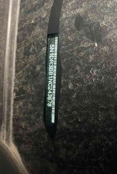 نيسان بافندر 2022 فئهSVماشيه 104الف  وارد امريكي  السياره بيهه تبديل باب السايق او تكحيل اصبعين فقط مكينه 6 رادار أمامي خلفي كير طياره تثبيت تسارعي 9نمر جنطه شفط (للبيع او المراوس حسب القناعه) 
للإستفسار اكثر اتصل ***********
