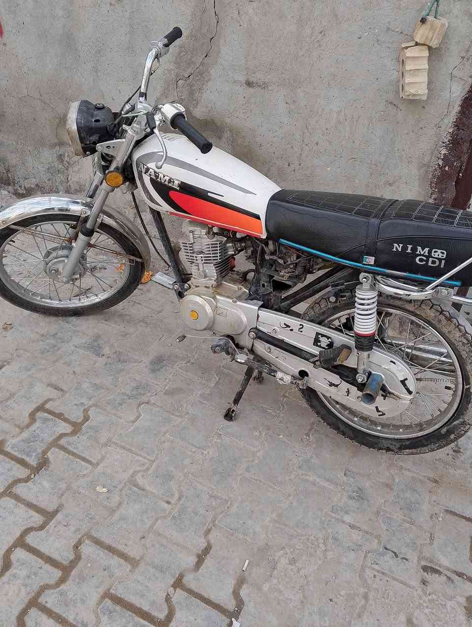 سلام عليكم دراجه نامه اربعه كير الورقه ضايعه اكفلك سرقه دراجه متروكه تجي هندر واحد تشتغال مكاني بغداد الشعب 
سعر350وساب تواجد ***********
