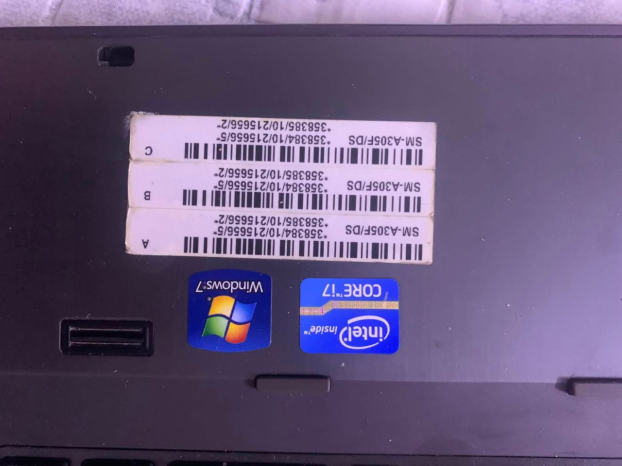 سلام عليكم 
لابتوب نوع hp
كواي i7 
ذاكره 512 
مستعمل قليل نضافه 90 بل ميه 
سعر 200 الف  وبي مجال 
لتواصل ***********
