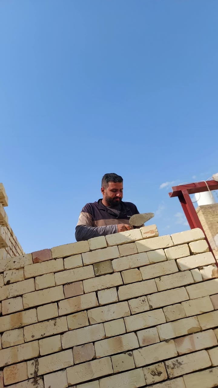 كادر خلفات بناء عمل بدقه شرط ستلام مهندس مع تنضيف موقع بأسعار مناسبه ***********
