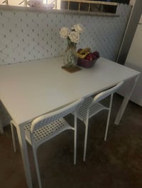 ميز طعام • ايكيا • حجمه جبير