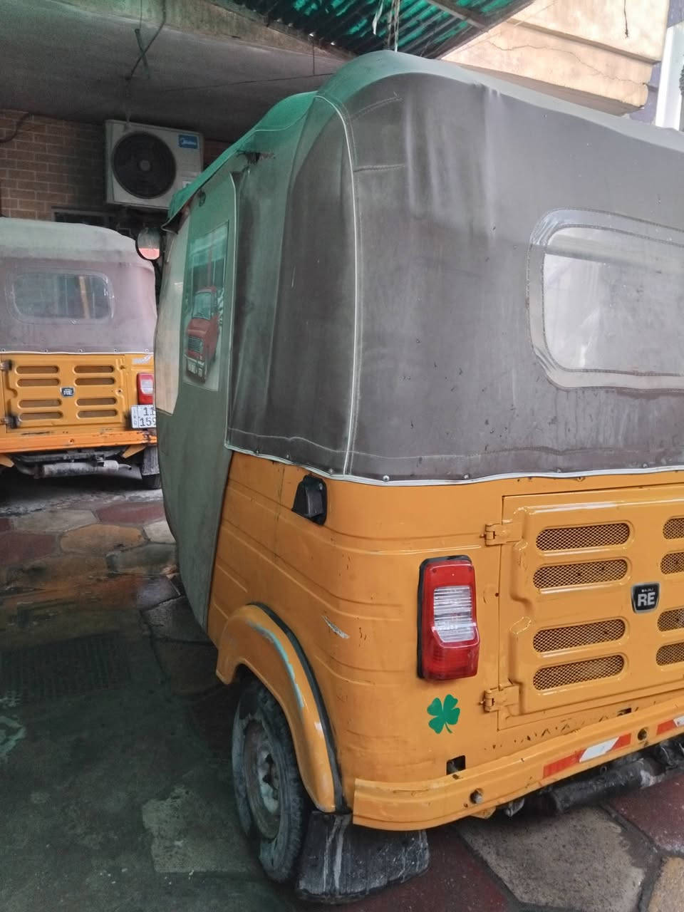 سلام عليكم تكتك موديل ٢٠٢٠ اوراق شركه المصطفى وياك للترقيم تكتك بس دوس معمره   مكاني بغداد جديده ***********سعرها ٥ ملاين
