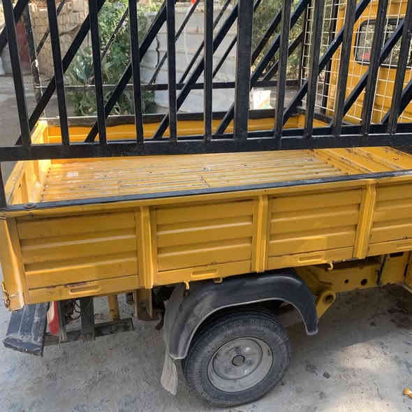 سلام عليكم تكتك بدي البيع سعره 3500مكانه كربلاء ***********
