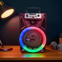 المكبر الصوتي المميز مع إضاءة LED ملونة، يتميز بتصميم أنيق وخيارات متع...