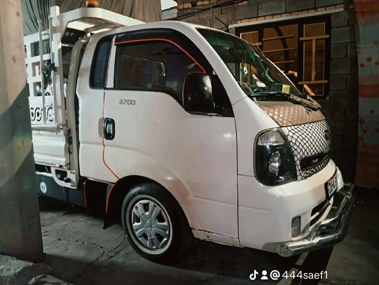 سلام عليكم كيا حمل 2700موديل 2016محرك كير اكسن شاصي تبريد تدفأه شغالات بيها رش  بل جاملغ شويه  السعر 120بيها مجال شويه مكاني ديالى خان بني الشيماء ***********
