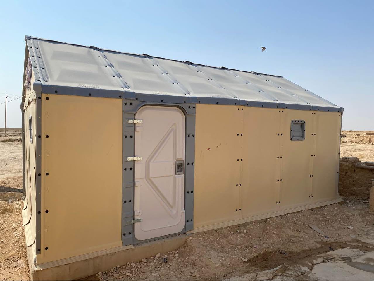 السلام عليكم 
يتوفر خيمة كرفانية بقياس (6x4)
مستخدم بس نظيف جدا 
للاستفسار الاتصال على الرقم او واتس آب 
*********** موصل, نينوى
