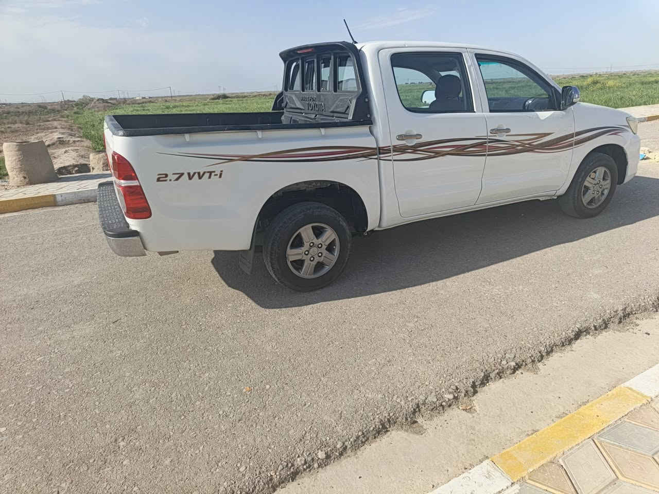 سلام عليكم سياره البيع بيكم فلاونزه  موديل 2015 شاصي 19 رقم نكليزي سنويه جديدة بيه شويه صبغ مكانه ميسان الكحلاء
سعر 175 وبيه مجال 

كير تماتيك 
***********
