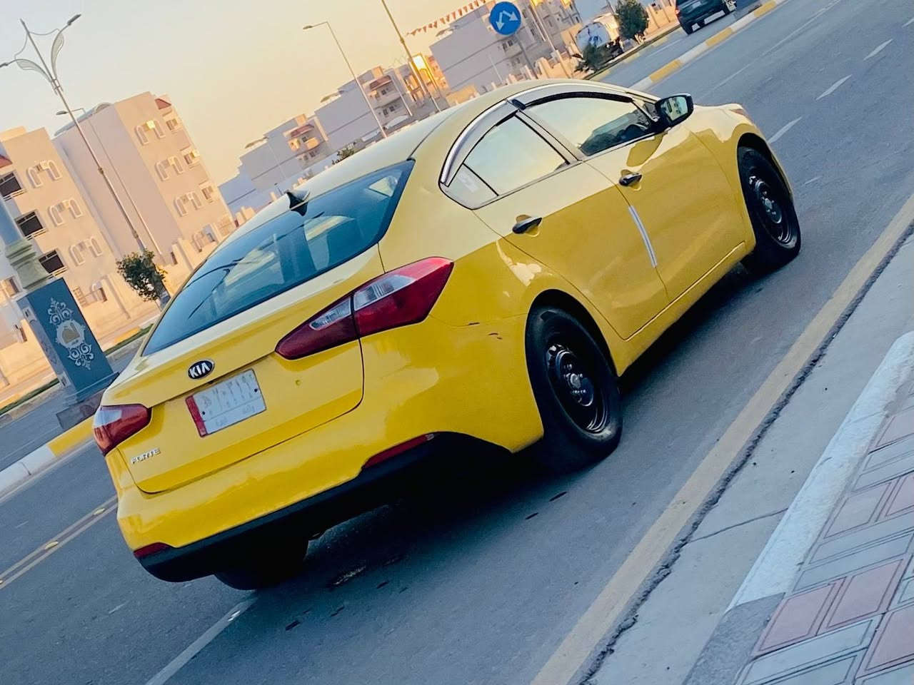 السلام عليكم للبيع كيا فورتي مديل 2015 وارد امريكي حادثه حافت البنيد فقط والباقي مكفول كفاله عامه كله ليبل وحد موصفات شاشه كامره تحكم مكينه 2000 دوش دخل لونين حساسات منضومه غاز سنويه لغاية 27 رقم بغداد مشروع وطني مصفره هيه وغرمات السياره جديده حيل وجاهزه واي نقص مابيه كير مكينة مكفولات حداديه تخم تاير تدفه تبريد ثلج السعر 105 لاستفسار اكثر لاتصال *********** مكان السيارة كربلاء مكلف بل نشر
