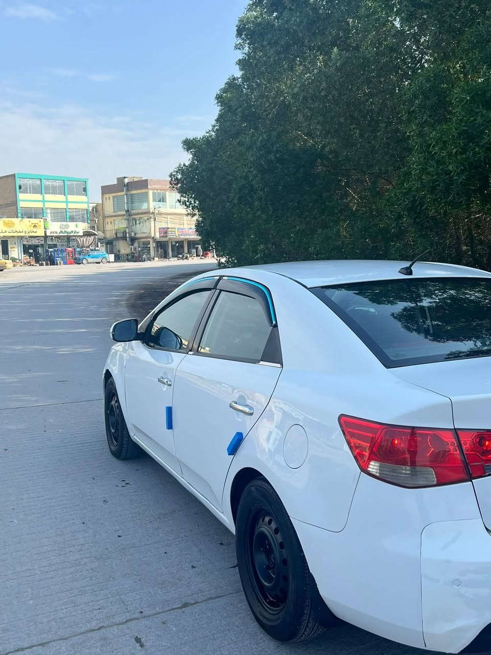 كيا سيراتو موديل 2011 للبيع السياره نضيفه تدفئه تبريد كله شغال بيها الصندوك رش الجاملغ الأمامي هم رش بدون حادث رقم أربيل وكاله عارضها ب98 وبيها مجال قليل حك الجيه ***********
