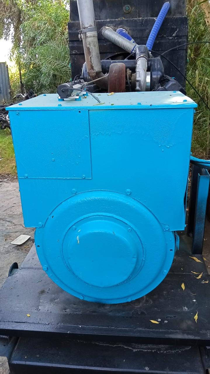 مولدسكانية06للبيع ستندر لابخار ولا تنقيص راديتر جديد نضافه 99‎%‎راس توليد 350 ملفوف بس الضهر مكان المولد كوت
***********
