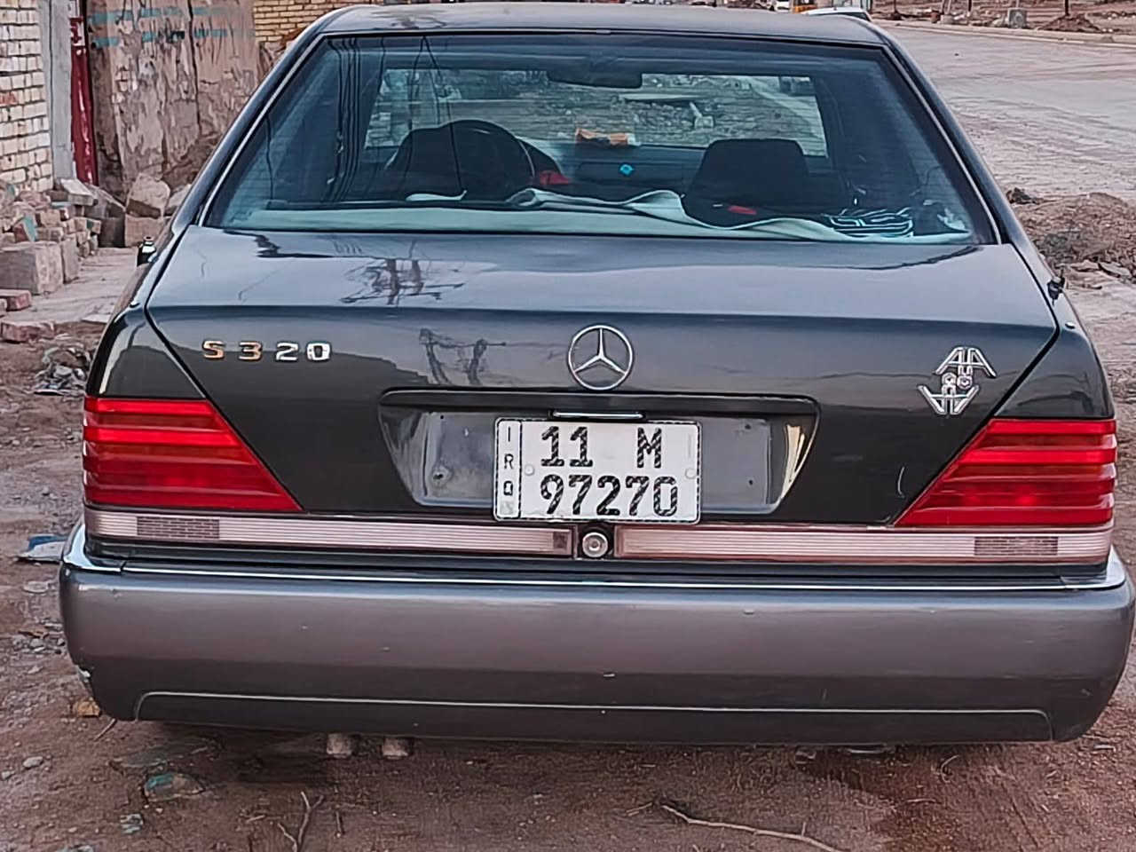 سلام عليكم مارسدس شبح موديل 95سياره كلش متعوب عليه وكلش نضيفه بلعافيه علياخذه بجيس مابيه شي ميشتفل نضافه 100من 10فول للاخير ومعروف مواصفات لفول عارضه 80وبيه مجال بيع او مراوس حسب لقناعه حتلواطي فرق مكاني بغداد رقم الهاتف ***********
