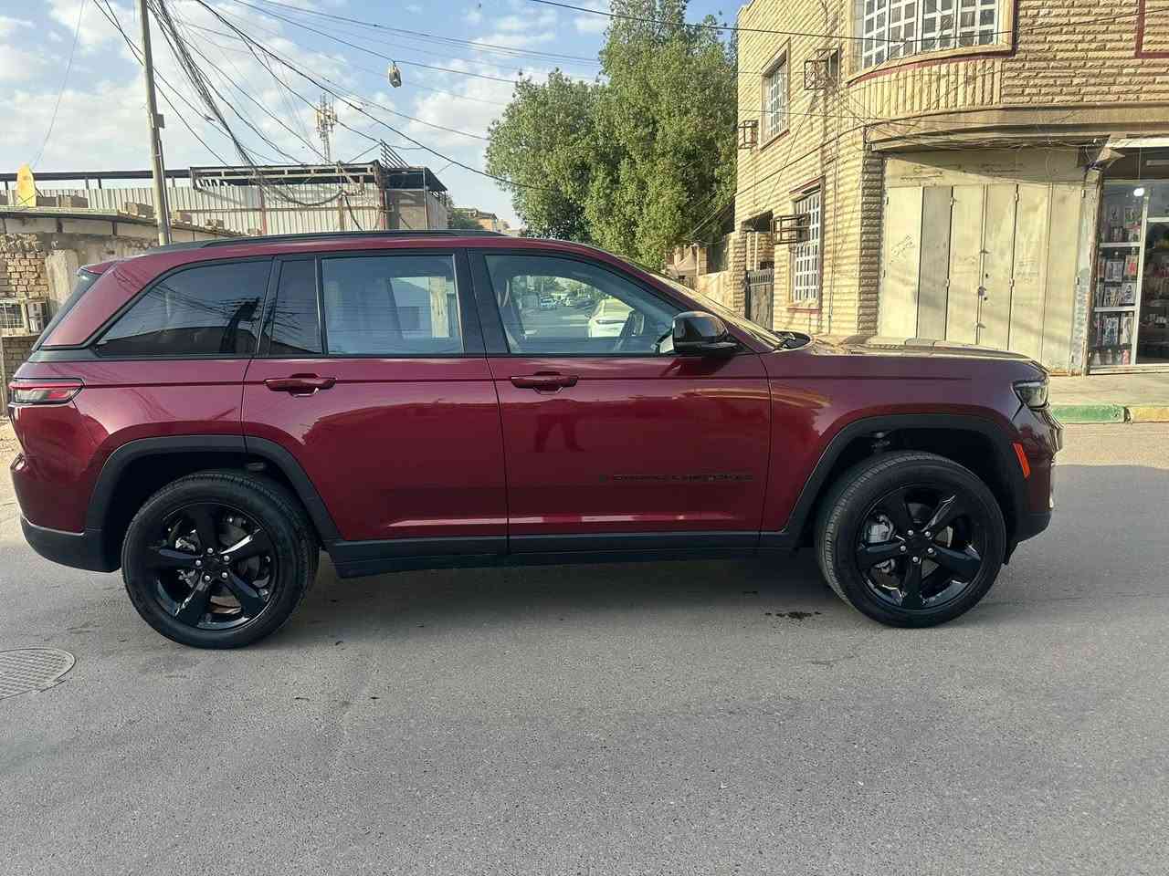 مواصفات لمتد بدون فتحة موديل ٢٠٢٣ وارد امريكي ماشية 46 الف ميل
حادثها لحية امامي فقط 
وهنا بالعراق مجردرصعه  بسيطة بالباب الخلفي للسايق سعر 290
ادامة جديدة للسيارةسعر290 بيه مجال
تحتاج فقط ترتيب الدعامية الأمامي رقم مميز مكان بغداد بياع اتصال ***********
