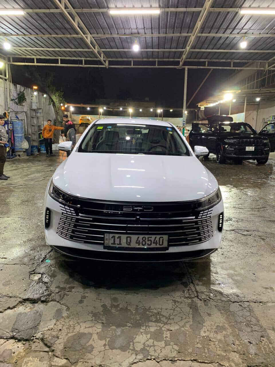 السلام عليكم 
بي واي دي دستروي 
زيرو لا طخه لا شخط لا ضربة 
كفاله عامه 
ماشية ٩٠٠٠ كامل ملحقاتهه بسمنه 
عنواني بغداد الكرادة كم سارة الشراي يتصل مكلف بل نشر 

***********
السعر ١٨ مليون او نص او بيهه مجال
