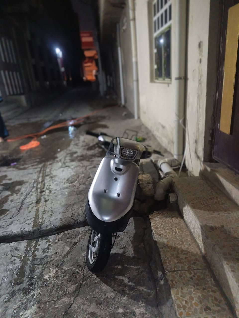 للبيع او مراوس واذا نضيف انطي فرق عادي ماطور بوتين دبل سكريتر قفل اكسن دروعه سلفر ماطور اي  شي مايحتاجلو كلو شغال من عده يحتاج باتري ماطور جديد مايعوزو ابد ماوكفني  مكان شي ابد (مراوس) هم مكاني موصل ايسر


**إذا كنت صاحب هذا الإعلان وتريد حذفه لأي سبب، رجاءا أرسل رسالة إلى الدعم الفني**
