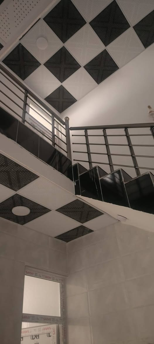 بيت للبيع مساحه 100متر طابقين كامل بالطابو زراعي بالجزء الاول العنوان التحرير الحولي الزراعي للاستفسار الاتصال ***********
