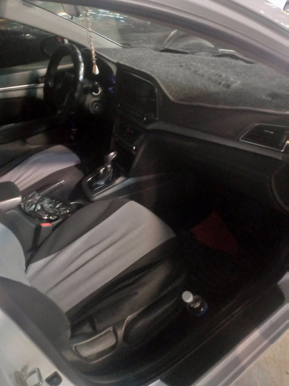 النترا 18بيضة وارد امريكي حادثهة بل جاملغ مبدل بيهة جاملغ وبنيد بدون إرباك وبدون دواخل  تخم تاير جديد باتري  سيارة نضيفة نص فول ماعدا لبصمة ولفتحة تحكمات كولهة شغالة كامرة خلفية ..لسعر 135 وبيهة مجال مكان بغداد الشعب
‏‪***********‬‏
