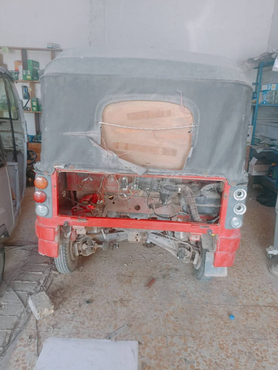 السلام عليكم تكتك بياجو 18محرك TVS,25 السعر 2 وبيه مجال المكان حله الحمزه الغربي الرقم *********** بيه واتساب
