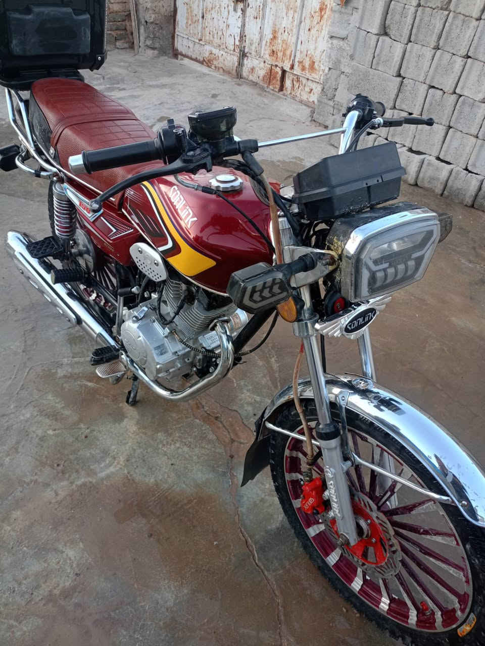 السلام عليكم دراجه سيفان 24 مفتوحه نوبه واحده دراجه نظيفه منفيس وياها السعر علا الخاص


**إذا كنت صاحب هذا الإعلان وتريد حذفه لأي سبب، رجاءا أرسل رسالة إلى الدعم الفني**