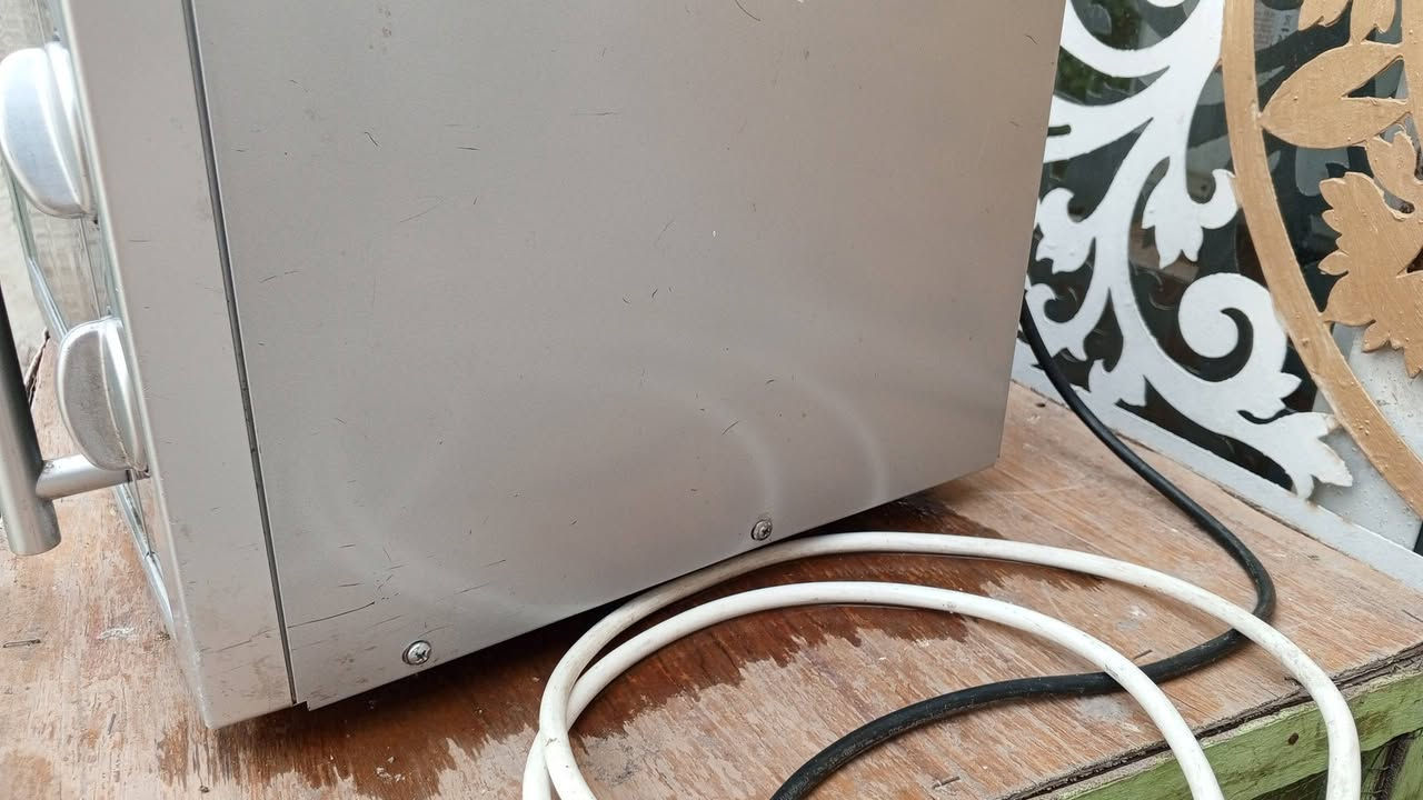 اوفن نظيف جدا متااااح بغداد الاسكان ***********
