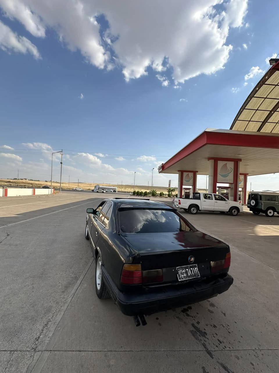BMW 520گێر حادی مۆدێل1992 ئارم پلاستیک گێر و مەکینە و ئەکسل بە شەرت سەیارە کە پشتوو پێشی شلە مواسەفات دووجام کارەبای سلات ABS ٤بەرە دەرکە فۆرمیکا 
 نرخ ١٤$ کەمێک مەجال 
شوێنی هەولێر خەبات 
ژ. م. ***********
