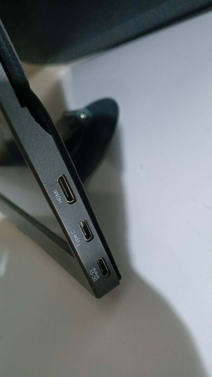 للبيع شاشة 1080 16 انش متنقلة مع ستاند حديدي ب65
تدعم نقل الصورة عن طريق USB-C و HDMI


**إذا كنت صاحب هذا الإعلان وتريد حذفه لأي سبب، رجاءا أرسل رسالة إلى الدعم الفني**