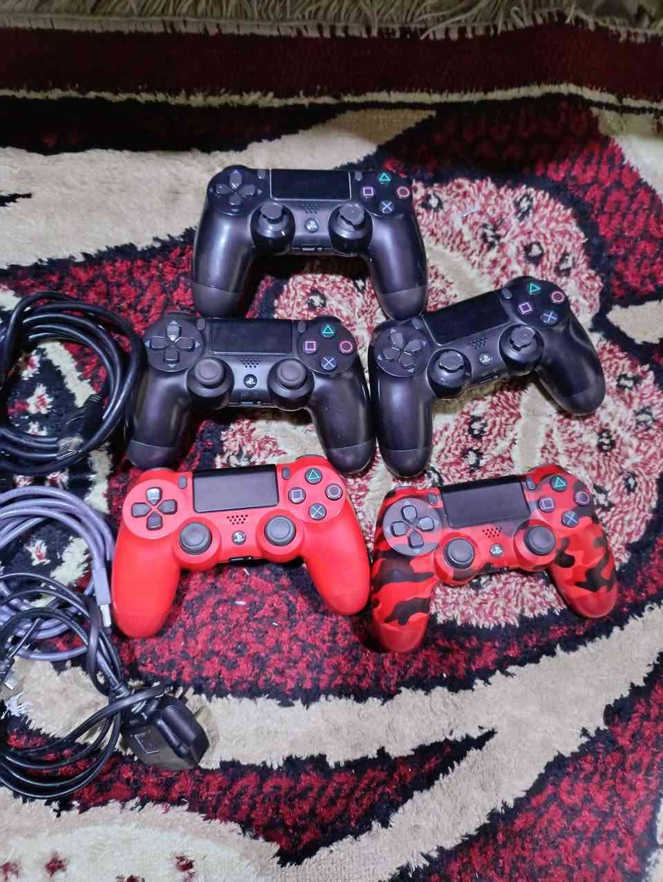 بلي4
مهكر 

جوستيك اصلي عدد ٢

جوستيك عادي ٣

يوبي اس عدد1

بي لعاب 8

سعر ٢٠٠ الف 

بكاني بغداد
***********
