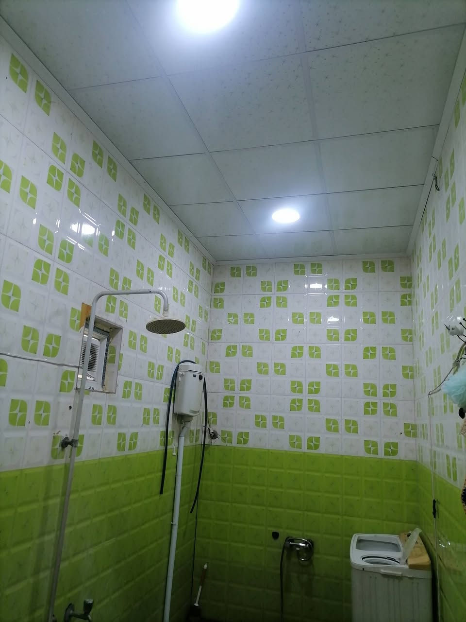 بيع او مراوس
(صاحب الدار) لا مكتب ولا مروج (مراوس يرهم) 

دار 500متر سند 25 ركن للبيع طابق ونص 3غرف نوم وصاله واستقبال ومطبخ وصحيات داخليه وخارجيه تحت البناء 180متر البناء بلوك السقف صب كونكريت

مكان كربلاء الحر قرب مدرسة الحسام

*********** واتساب

*********** يباع مع الأثاث
