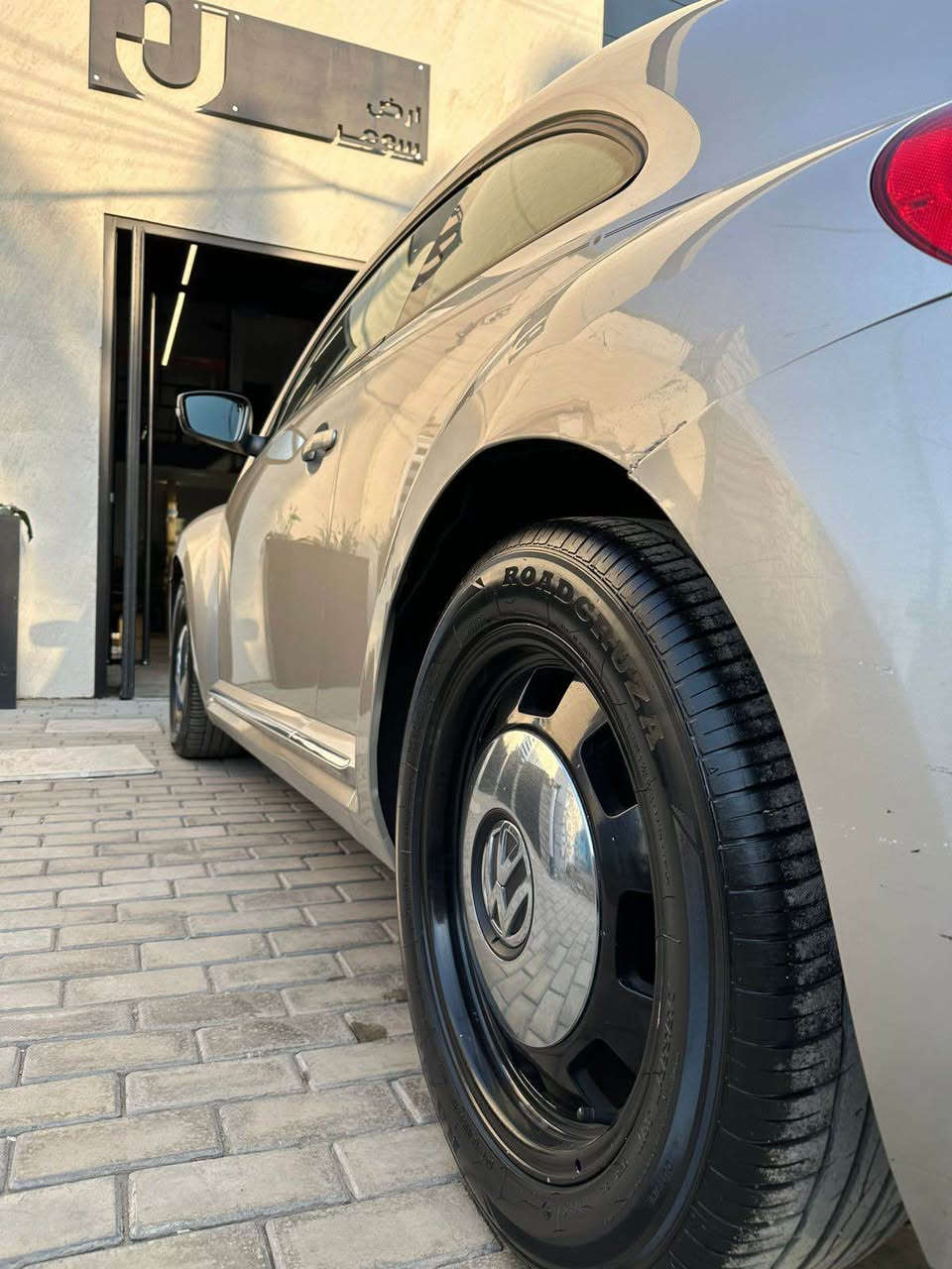 🔹 الموديل: 2012

🔹 المشي: 62,000 ميل فقط

🔹 المحرك: 2500 سي سي

🔹 اللون: ذهبي شمباني ✨ (لون نادر – الوحيدة بالعراق بهذا اللون)

🔹 الحالة: كلين

🔹 الضربة: بسيطة جداً ببداية البند، لا تُذكر

🔹 السنوية: باسمي– سليمانية

🔹 التحويل: خلال يومين  بدون تأخير لان عندي التزامات 

💰 السعر: 105ورقه 

السيارة نظيفة،  ، وما تحتاج شي

الجاد فقط وشراي  ✋ يراسلني

*********** بغداد, العراق
