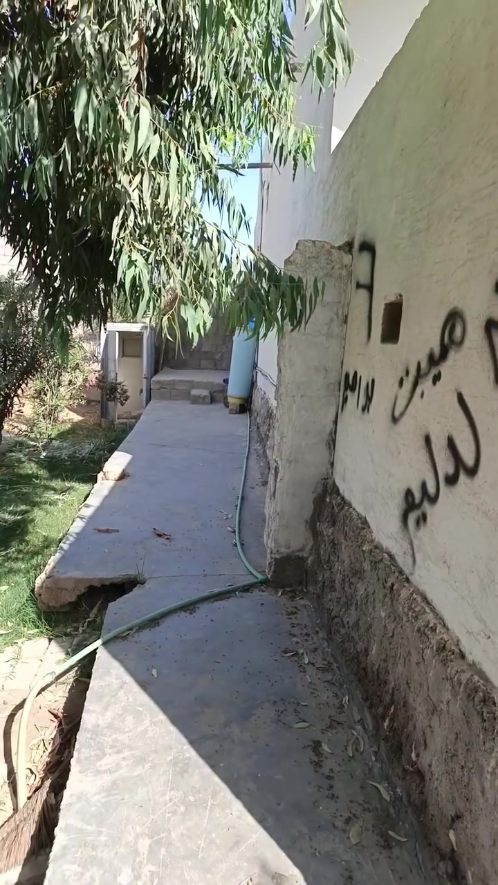 بيت للايجار الموقع الحميره  يبعد عن شارع ٦٠ ٤ دقائق للتوضيح اكثر الاتصال على هذا الرقم +964 788 351 6555


**إذا كنت صاحب هذا الإعلان وتريد حذفه لأي سبب، رجاءا أرسل رسالة إلى الدعم الفني**