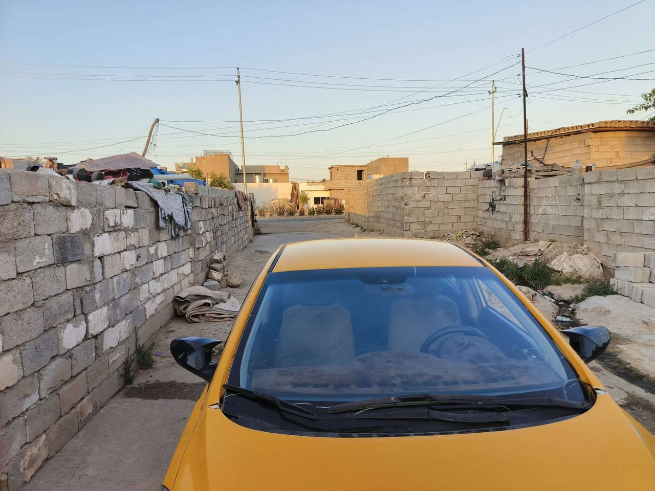 السلام عليكم بيت تجاوز ١٠٠ متر مربع للبيع السعر مناسب موقع تقاطع الحجاج /5/ملايين والشراي يتصل  ***********
