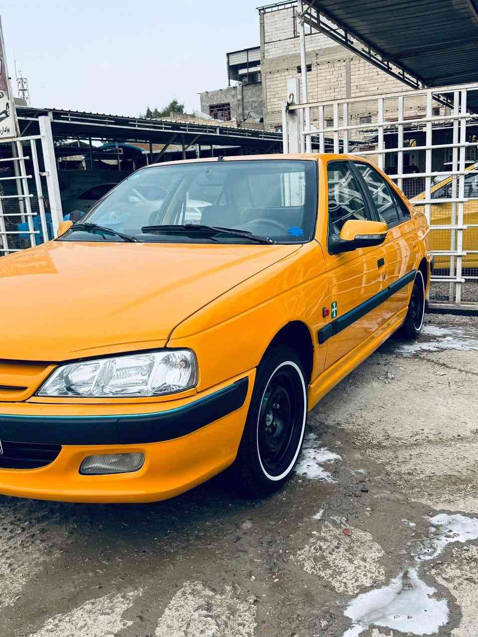 بيجو بارص ٢٠١٨  رقم بابل انكليزي بأسمي مصفره هيئه وغرامات سنويه لل٣٠   بها فقط جاملغ خلفي رش فقط بدون معجون  للاستفسار الاتصال *********** او خاص
