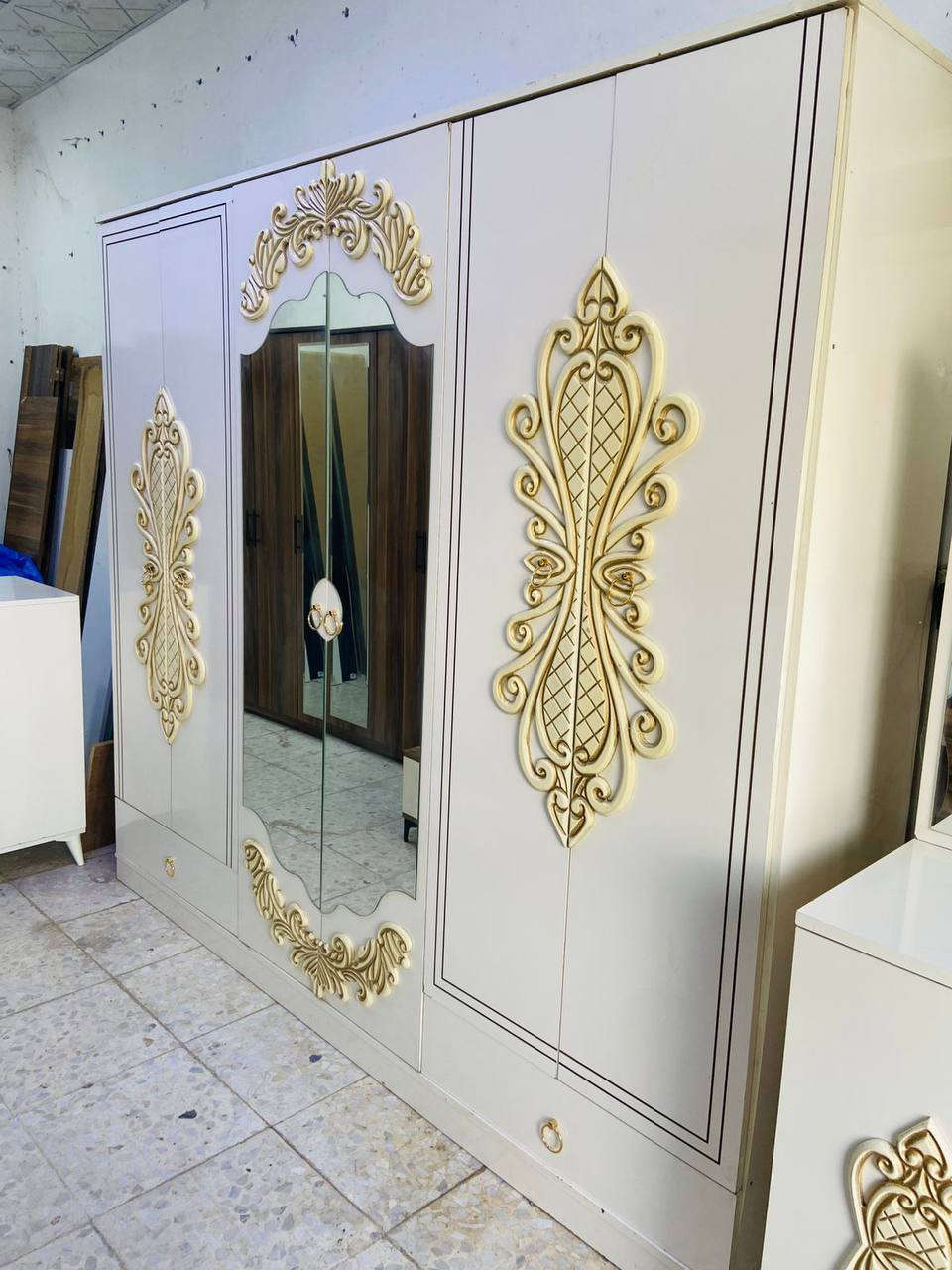 سلام عليكم غرفه ابواب ،٨قطع كلش نظيفه ومرتبه شرط تاخدوها ويا شد ونقل جاهز داخل الموصل
سعرها ٥٠٠ الف وبيها مجال لشراي موجود عدنا انواع غرف نوم تركية اتصال *********** واتساب
