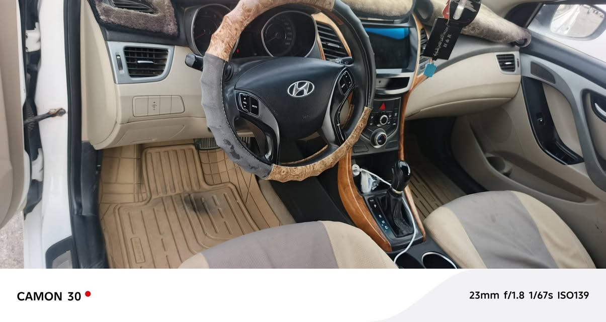 السلام عليكم .. مكلف بالنشر 
النترا موديل (٢٠١٥) رقم بصرة بأسمي رقم نكليزي هزه وسنويه ولوحات جدد هزه تنهي ٢٠٢٧ بشهر الخامس 

محرك ١٨٠٠ دوش السياره بيها تبديل ٢ باب وبيها ضربه بالجاملغ وبداية الفخذه ومصلحات... وحسب الفحص المرفق خاليه من العيب الشرعي 

مكان السياره الناصريه / المركز 

تبريد ثلج منضومه جديده ( فريز + كمبريسر + راديتر + غاز ) جديده 

مواصفات 

فتحه سقف 

محرك ١٨٠٠ دوش 

تبريد خلفي 

أشاره مري 

مري كهرباء 

٥ ويل كب 

داخل صاج 

لد امامي 

……….. 

السعر  ( ١٠٠ ) وبيها مجال بسيط 

ملاحضه للبيع فقط فقط 
***********  وتساب موجود
