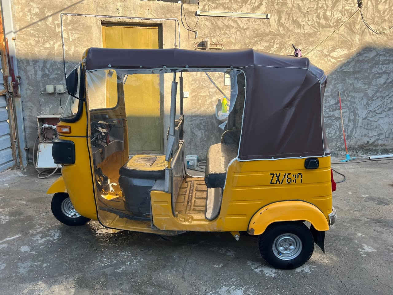 السلام عليكم تكتك باجاج للبيع موديل 2019/12/30 
محرك 20 خير من الله بيه معجون بالغد وبالصفحه تكتك احلى من صور سعره 6500 ست ملايين ونص مكاني ابو غريب حي الشهداء 
***********
***********
