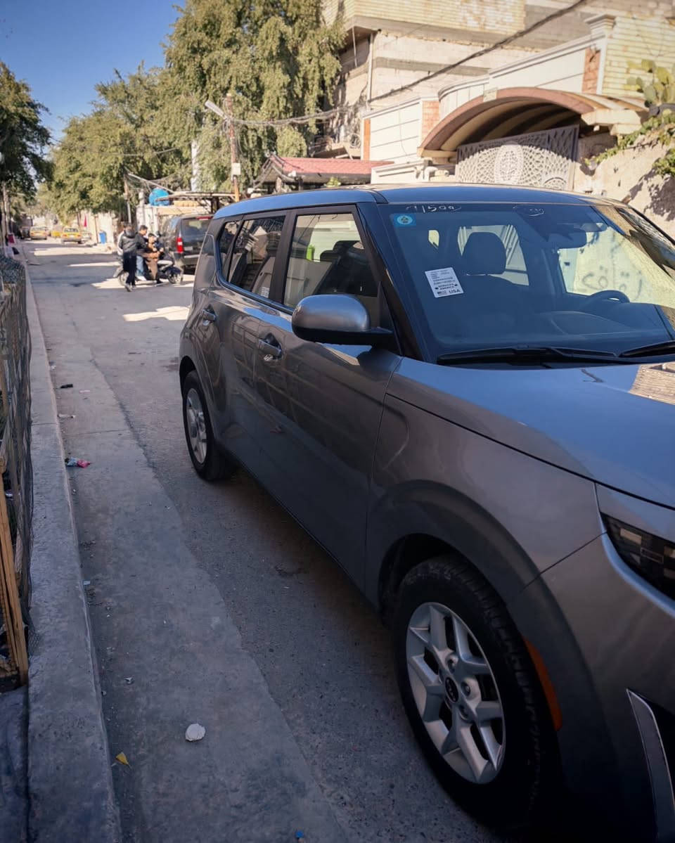 السلام عليكم كيا صول  وارد امريكي موديل ٢٠٢٣ للبيع السعر ( 155) وبيها مجال للشراي رقم بغداد بأسمي تحويل ثاني يوم     صور الحادث بالمنشور ماشيه 25ميل محرك ٢٠٠٠ دوش مواصفات ويل كب رادات اماميه وجانبيه كامرة شاشه كار بلي توقف ذاتي اوتو ستوب كروس تحديد مسار
بغداد ‭
‭0771 309 2230‬
