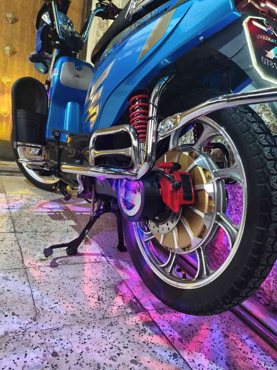 دراجة هارلي موديل 25 الاخوين 6 باتري بصمة أستخدام 3 اشهر فقط ..
البطاريات عدد 6 نوع الولي 32 امبير فول وعالفحص ..
الكهربائيات كلها شغال.. نظام البك رجوع للخلف .. مانع سرقة .. تشغيل عن بعد .. MP3 .. دبل سماعة .. لايت عالي ناصي .. مثبت سرعة .. ستاند موبايل .. دبل اشارة .. نشرات جانبيه ملونة .. رقم ضوؤي ..
دراجة فووول نظافة وأستخدام قليل حييل ..
السعر .. 550 .. وبي مجال .. 
*********** .. واتساب .. 
*********** ..
