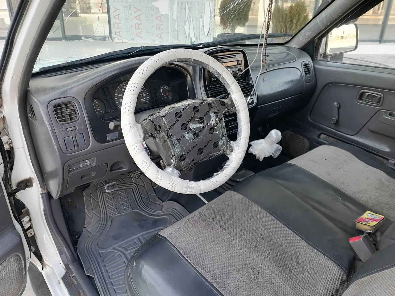 نيسان مؤديل 2001ته بردو پاوه ره  قه م سليمانى سه نه وى سالئيكه به سه رجوه ژينگه ى تا ٢٠٢٥ دراوه جوار تايه ى لؤكه گئيروو مه كينه به شه رت   سه قفو دوو پارجه ى سبوخه بئ ده عموو بئ ليئدان سه نه وى به ناوى خؤمه له رانيه -***********-*********** Colombo, Sri Lanka
