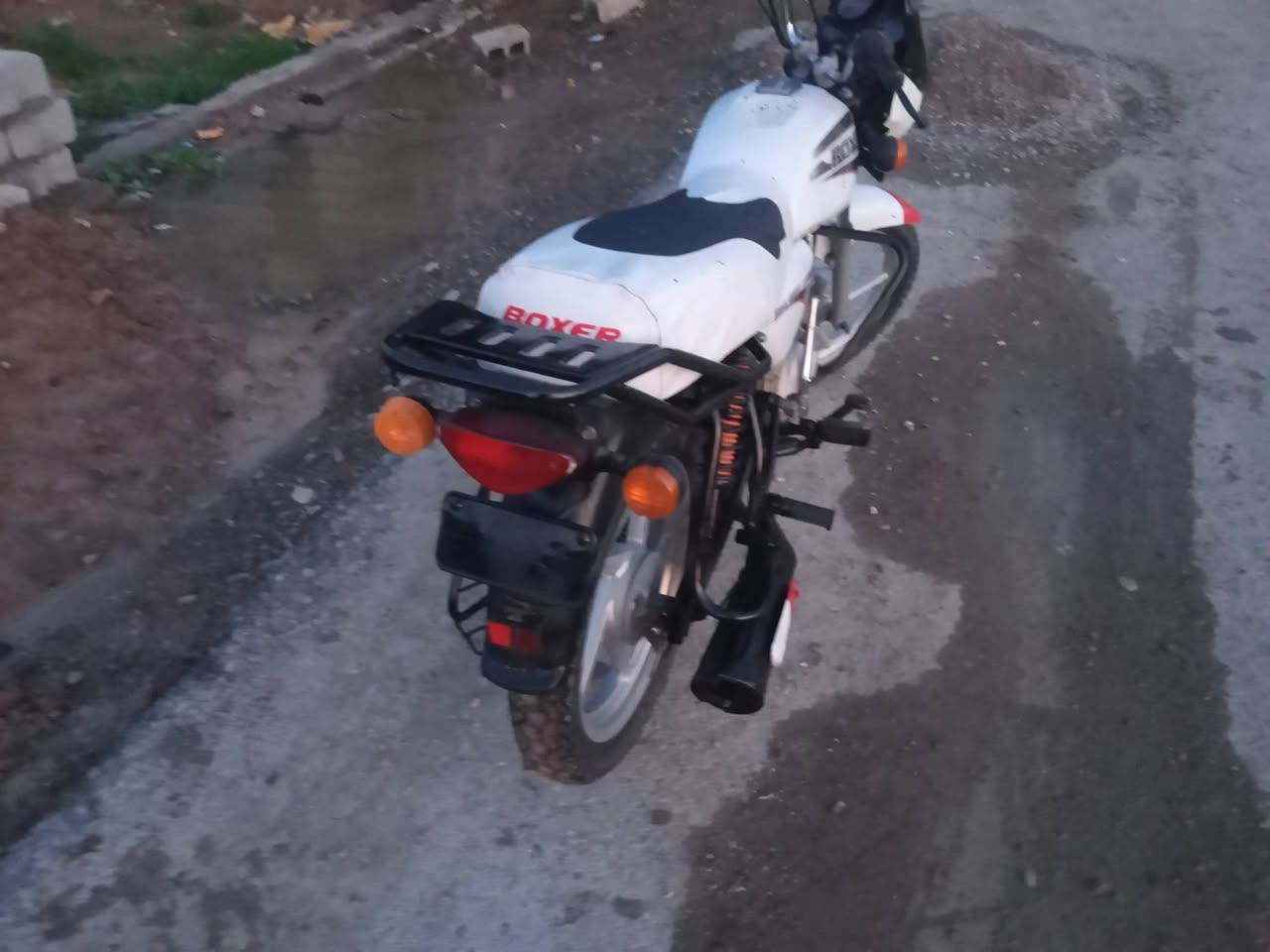 موديل ١٨ اوراق كاملة سعر ٦٠٠ هاتف ***********
