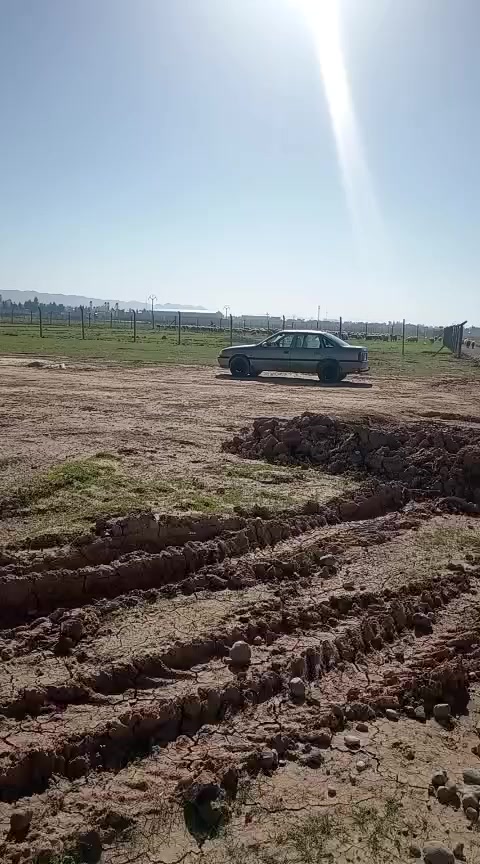 ارض زراعي طابو مقابل مطعم جنه العراق وراء الواجهه واجهه 20 عمق 100 يصير مزرعه مقابل كل مزرعه ما اجاوب على التعليقات بس اجاوب على الخاص ***********
