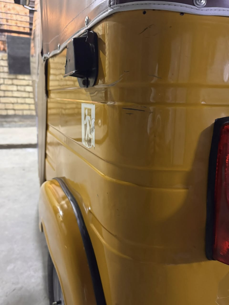 تكتك للبيع موديل 2020 شهر التاسع  رقم وسنويه  كفاله  من عده الدوس معمره وضربه بل لغد اليسر السعر 6900تواصل على رقم *********** المكان بغداد جسر ديالى القديم
